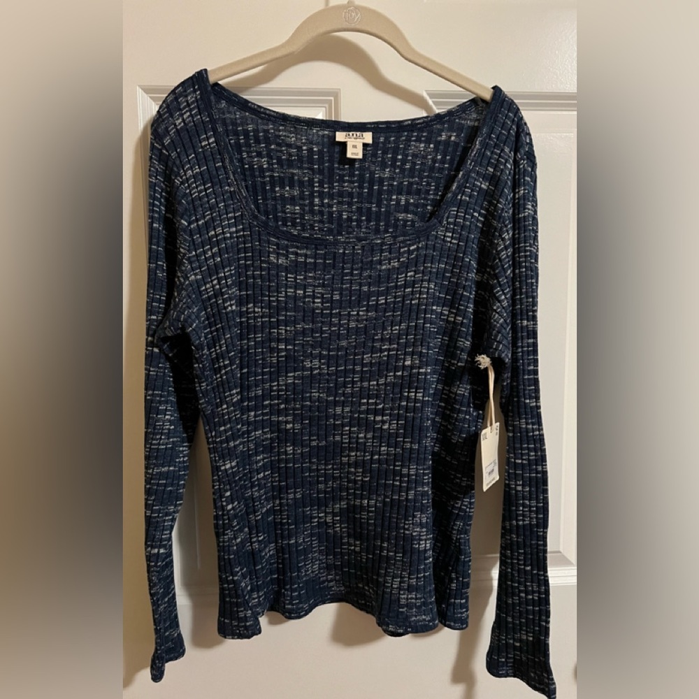 NWT a.n.a long sleeve top. Size XXL